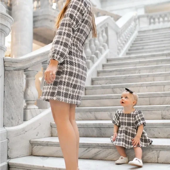 Ivy City Co Anne in Black White Plaid Tweed Mock Neck Sheath Dress Size XXL - Picture 3 of 6